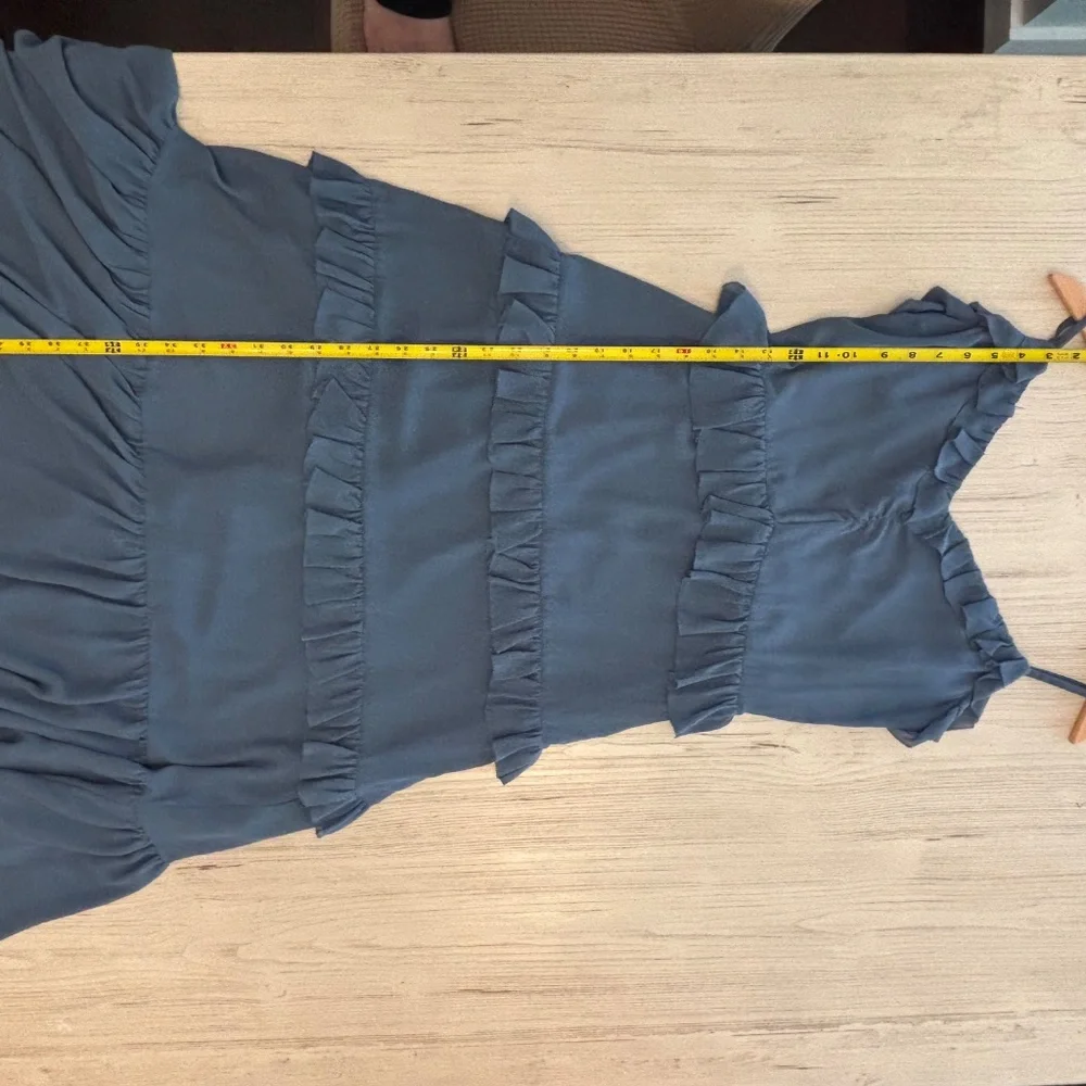 Dress - Picture 4 of 7